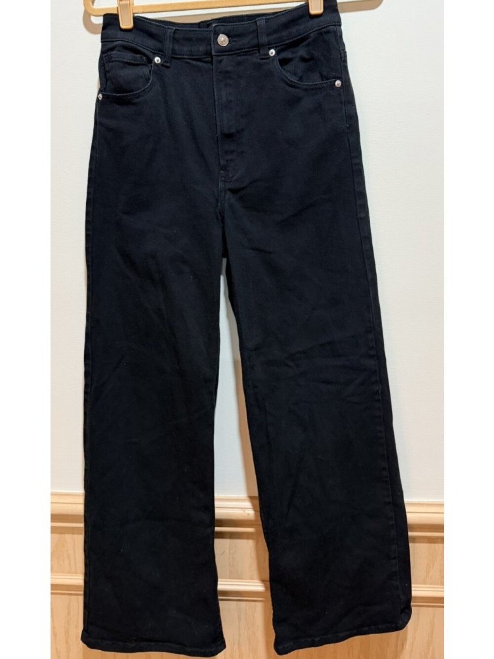 H&M Divided ~ Black Wide-Leg Denim Jeans ~ Size 8 ~ Stretch, High Waisted - Picture 1 of 7